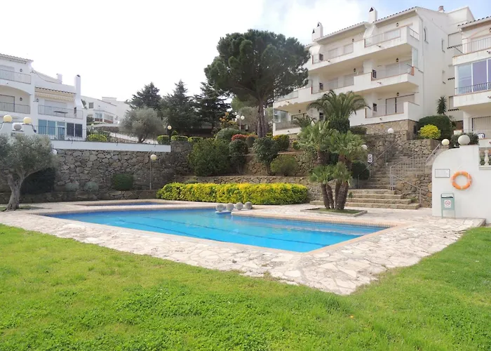 Near With Pool *